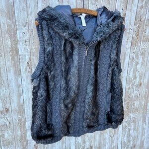 Green Tea Sweater Faux Fur Vest